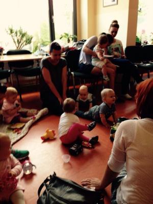 Foto des Albums: Gesunde Füße - ein Projekt der Eltern-Kind-Gruppe Falkenberg (09. 07. 2015)