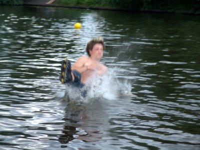 Foto des Albums: Lake Jumping 2005: die besten Sprünge (30.07.2005)