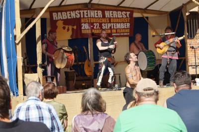 Foto des Albums: Mittelaltermarkt zur 750-Jahrfeier von Dahme/Mark (18.07.2015)