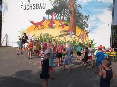 Foto des Albums: Neues Wandbild für die Kita Fuchsbau (06. 08. 2015)