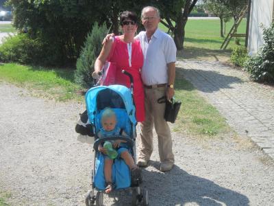 Foto des Albums: 80. Geb.Tag unserer "Oma" Regina Gimpl