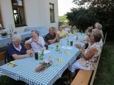 Foto des Albums: 80. Geb.Tag unserer "Oma" Regina Gimpl