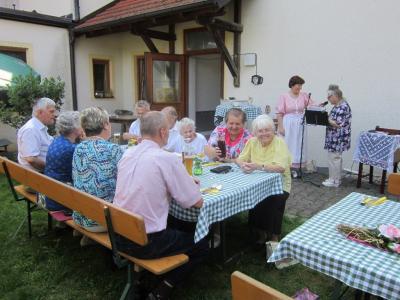 Foto des Albums: 80. Geb.Tag unserer "Oma" Regina Gimpl