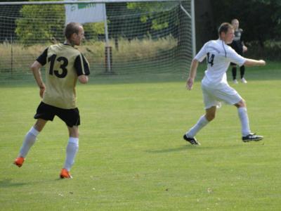 Foto des Albums: Pokalspiel HSV II - TuS II