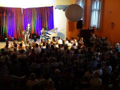 Foto des Albums: Schöller Festspiele mit Ass-Dur zu Gast in Kyritz (18.08.2015)