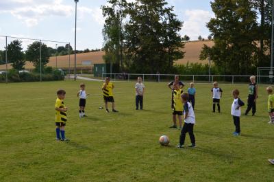 Foto des Albums: Fussballtraining der kleinsten in Zabenstedt