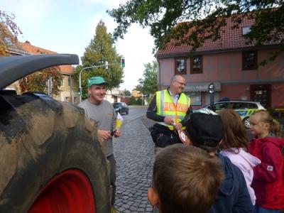 Foto des Albums: Schuljahresbeginn- Achtung Autofahrer