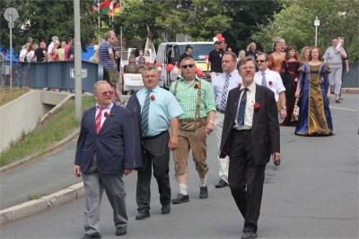 Foto des Albums: Wiesenfest (18. 07. 2015)