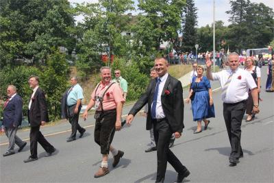 Foto des Albums: Wiesenfest (18. 07. 2015)