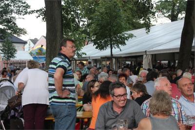 Foto des Albums: Wiesenfest (18. 07. 2015)