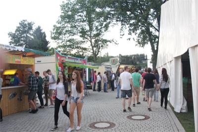 Foto des Albums: Wiesenfest (18. 07. 2015)