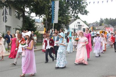 Foto des Albums: Wiesenfest (18. 07. 2015)