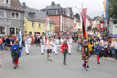 Foto des Albums: Wiesenfest (18. 07. 2015)