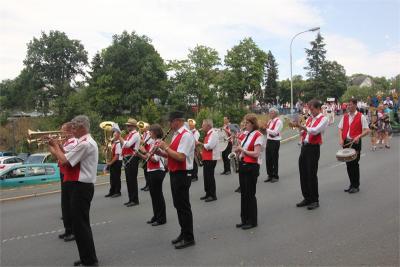 Foto des Albums: Wiesenfest (18. 07. 2015)