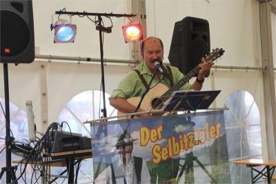 Foto des Albums: Wiesenfest (18. 07. 2015)