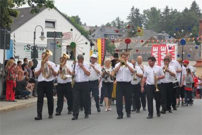 Foto des Albums: Wiesenfest (18. 07. 2015)