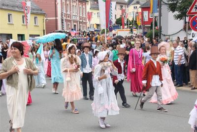 Foto des Albums: Wiesenfest (18. 07. 2015)