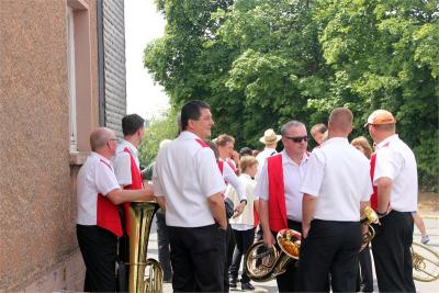 Foto des Albums: Wiesenfest (18. 07. 2015)