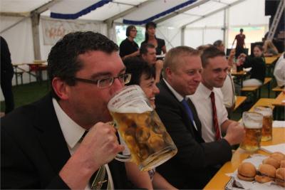 Foto des Albums: Wiesenfest (18. 07. 2015)