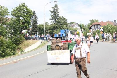 Foto des Albums: Wiesenfest (18. 07. 2015)