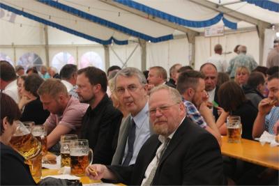 Foto des Albums: Wiesenfest (18. 07. 2015)