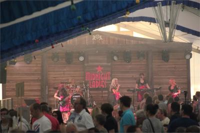 Foto des Albums: Wiesenfest (18. 07. 2015)