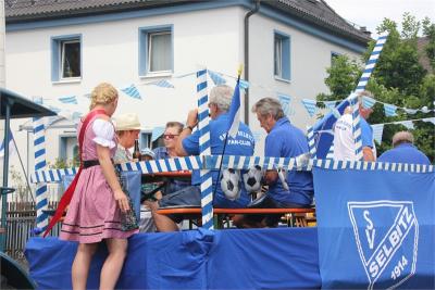 Foto des Albums: Wiesenfest (18. 07. 2015)