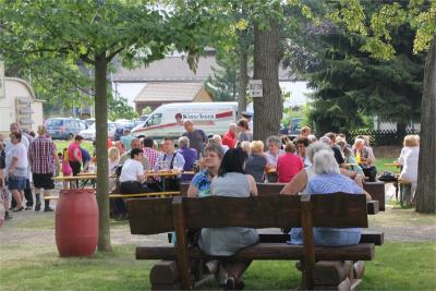 Foto des Albums: Wiesenfest (18. 07. 2015)