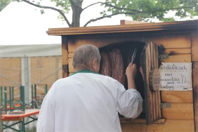 Foto des Albums: Wiesenfest (18. 07. 2015)