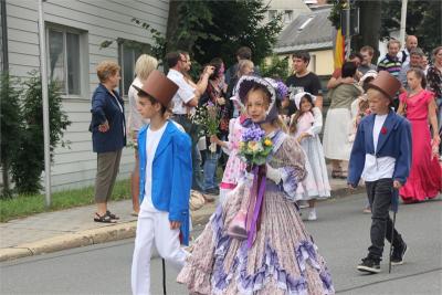 Foto des Albums: Wiesenfest (18. 07. 2015)