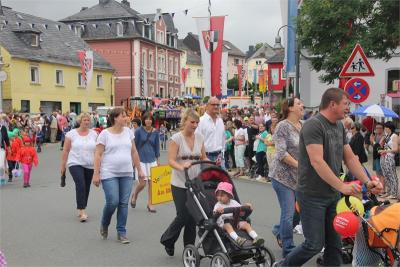 Foto des Albums: Wiesenfest (18. 07. 2015)