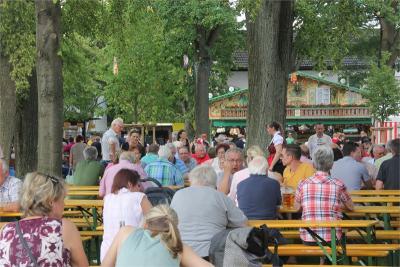 Foto des Albums: Wiesenfest (18. 07. 2015)