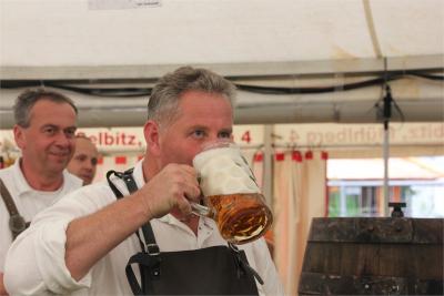 Foto des Albums: Wiesenfest (18. 07. 2015)