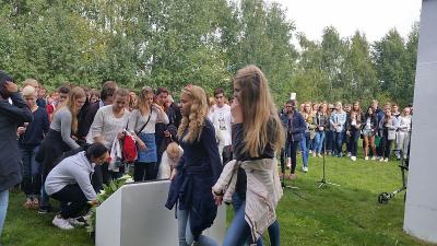 Foto des Albums: Bilder vom Besuch einer Norwegischen Delegation mit Zeitzeuge Sigurd Syversen im Geschichtspark Falkensee