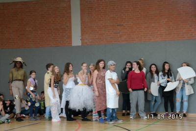 Modenschau mit Upcycling-Modellen 