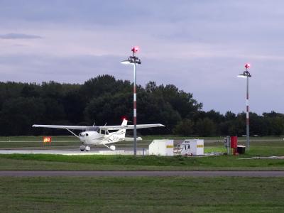 Foto des Albums: Fallschirmspringer auf dem Flugplatz Heinrichsfelde (25.09.2015)