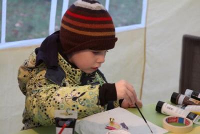Foto des Albums: Aufstellen ds Weihnachtsbaumes in Leezen, Schloßlatz