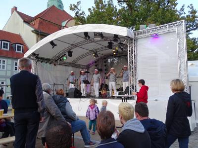 Foto des Albums: Majtki Bosmana aus Walcz begeisterten die Kyritzer beim Stadtfest (03.10.2015)