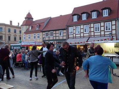 Foto des Albums: Majtki Bosmana aus Walcz begeisterten die Kyritzer beim Stadtfest (03.10.2015)