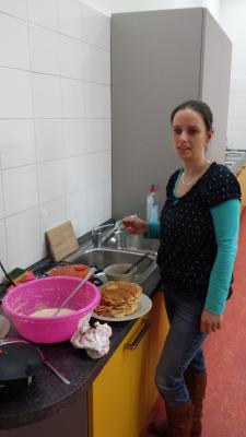 Foto des Albums: Unser Schulchor organisiert einen Waffelbasar