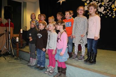 Foto des Albums: Weihnachtliche Klänge an der Schule in Glöwen (02. 12. 2015)