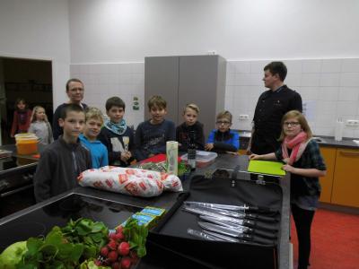 Foto des Albums: Vorbereitungen zur Feierlichen Einweihung unserer Schullehrküche