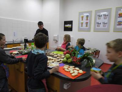 Foto des Albums: Vorbereitungen zur Feierlichen Einweihung unserer Schullehrküche