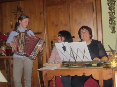 Foto des Albums: SHG Adventsfeier 2015