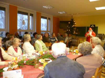 Foto des Albums: Seniorenweihnachtsfeier in der Grundschule (10. 12. 2015)