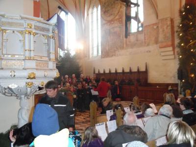 Foto des Albums: Adventssingen in der Kirche Crivitz & Adventsmarkt
