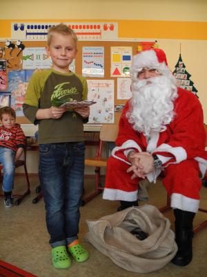 Foto des Albums: Besuch des Weihnachtsmanns in der Klasse 1b