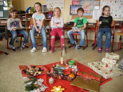 Foto des Albums: Besuch des Weihnachtsmanns in der Klasse 1b