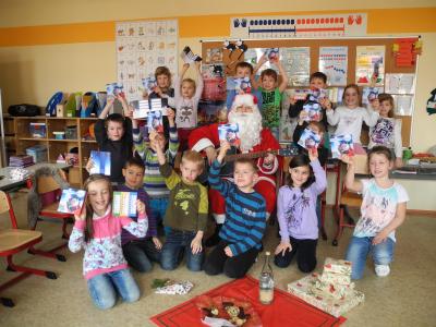 Foto des Albums: Besuch des Weihnachtsmanns in der Klasse 1b