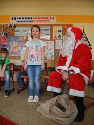 Foto des Albums: Besuch des Weihnachtsmanns in der Klasse 1b
